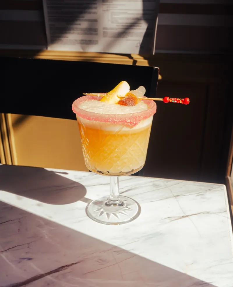 Cocktail Paloma White