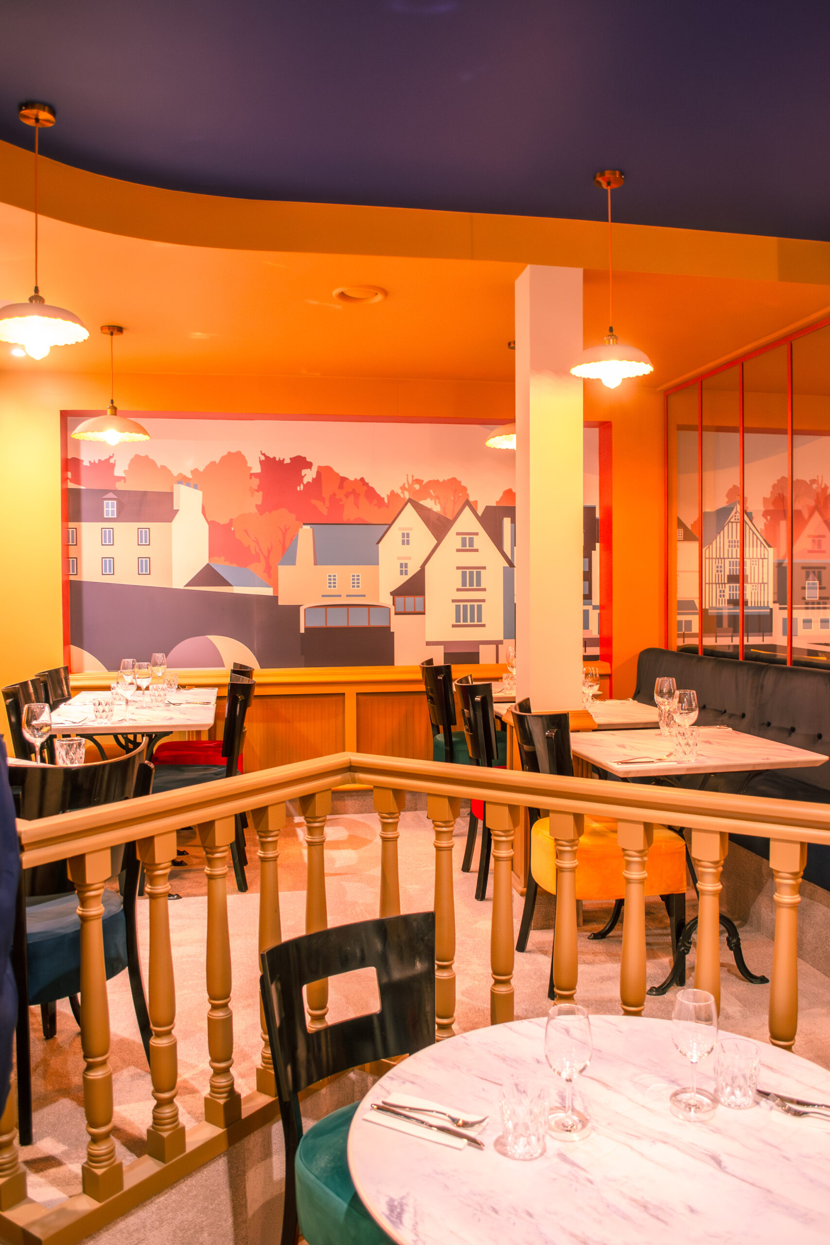 Salle du restaurant Le Longueville à Dinan